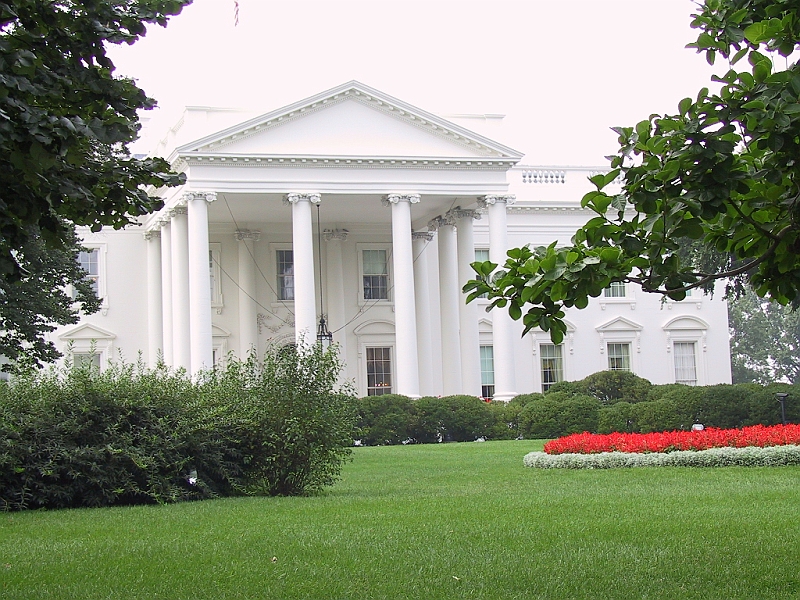 104-0485_IMG.JPG - White house